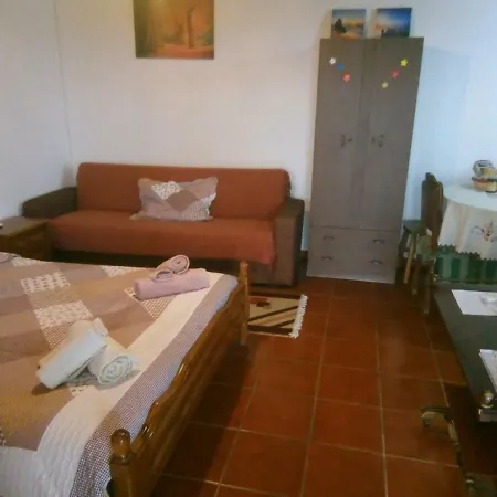 Iridas Apartment *